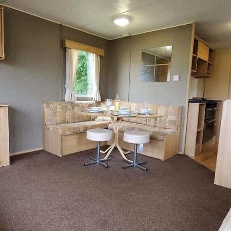 Cosy Caravan In Rhyl North Wales Екстер'єр фото