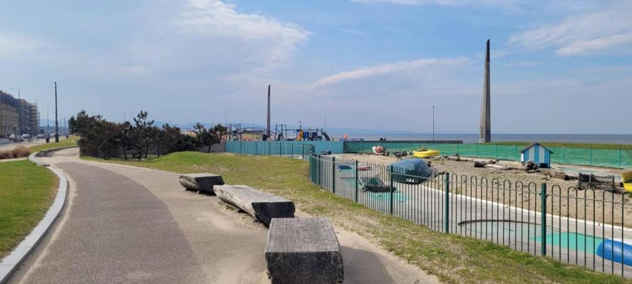 Cosy Caravan In Rhyl North Wales Екстер'єр фото