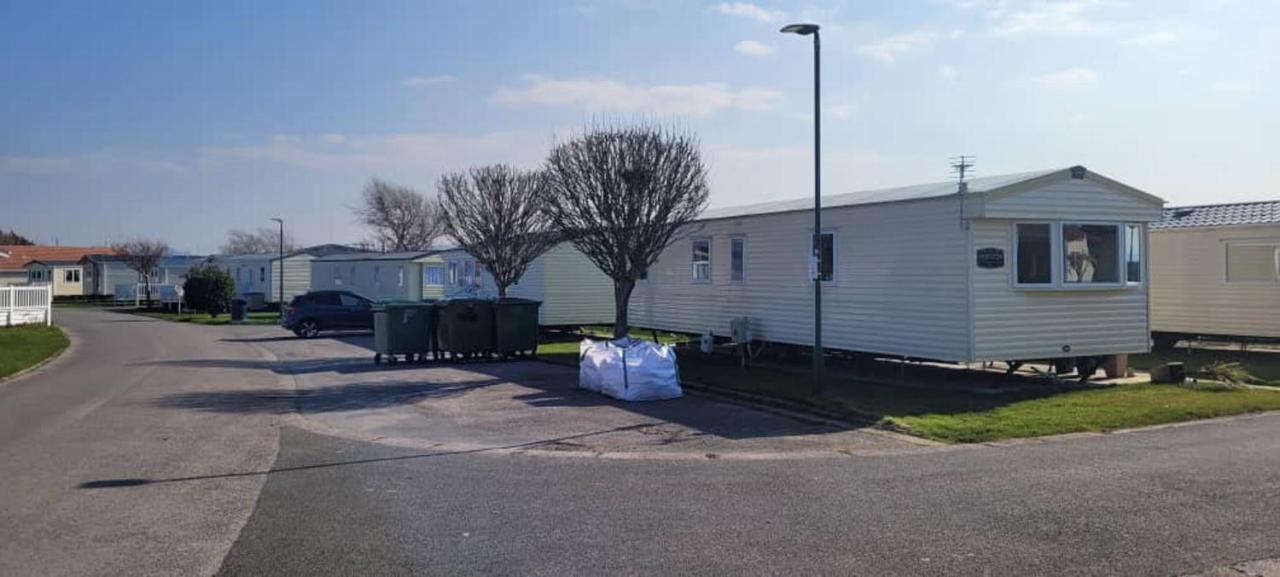 Cosy Caravan In Rhyl North Wales Екстер'єр фото